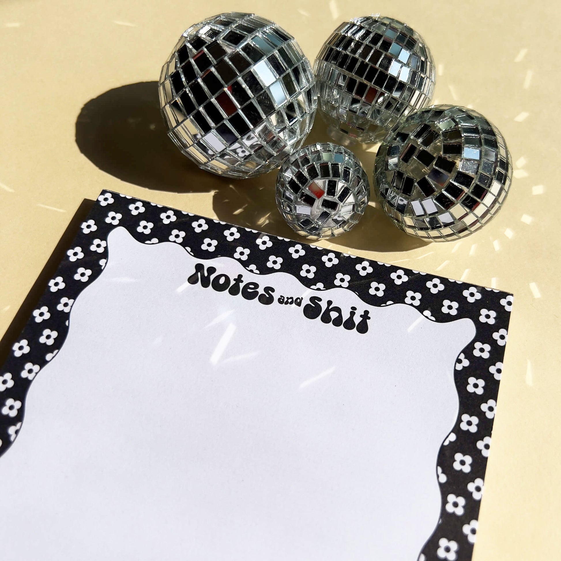 black and white retro daisy notes and shit notepad